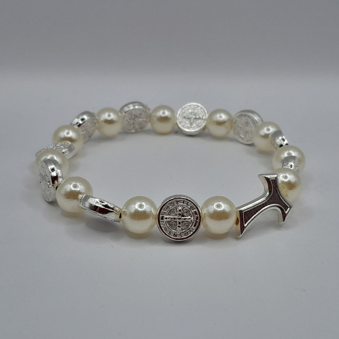 Perlenarmband weiß, mit Benediktus