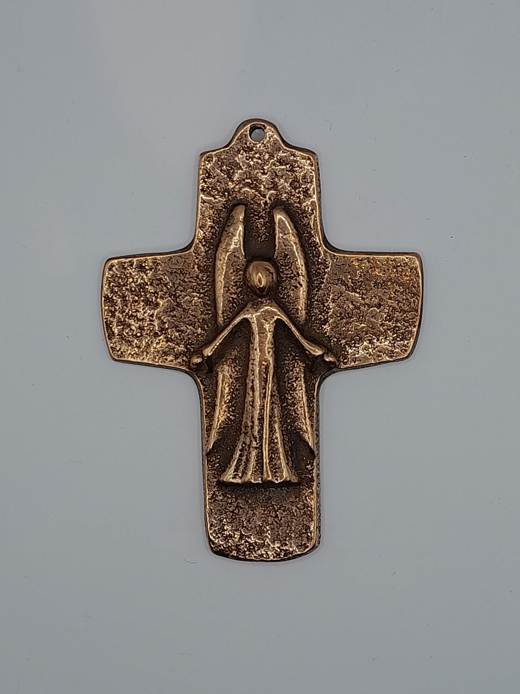 Wandkreuz aus Bronze "Schutzengel"