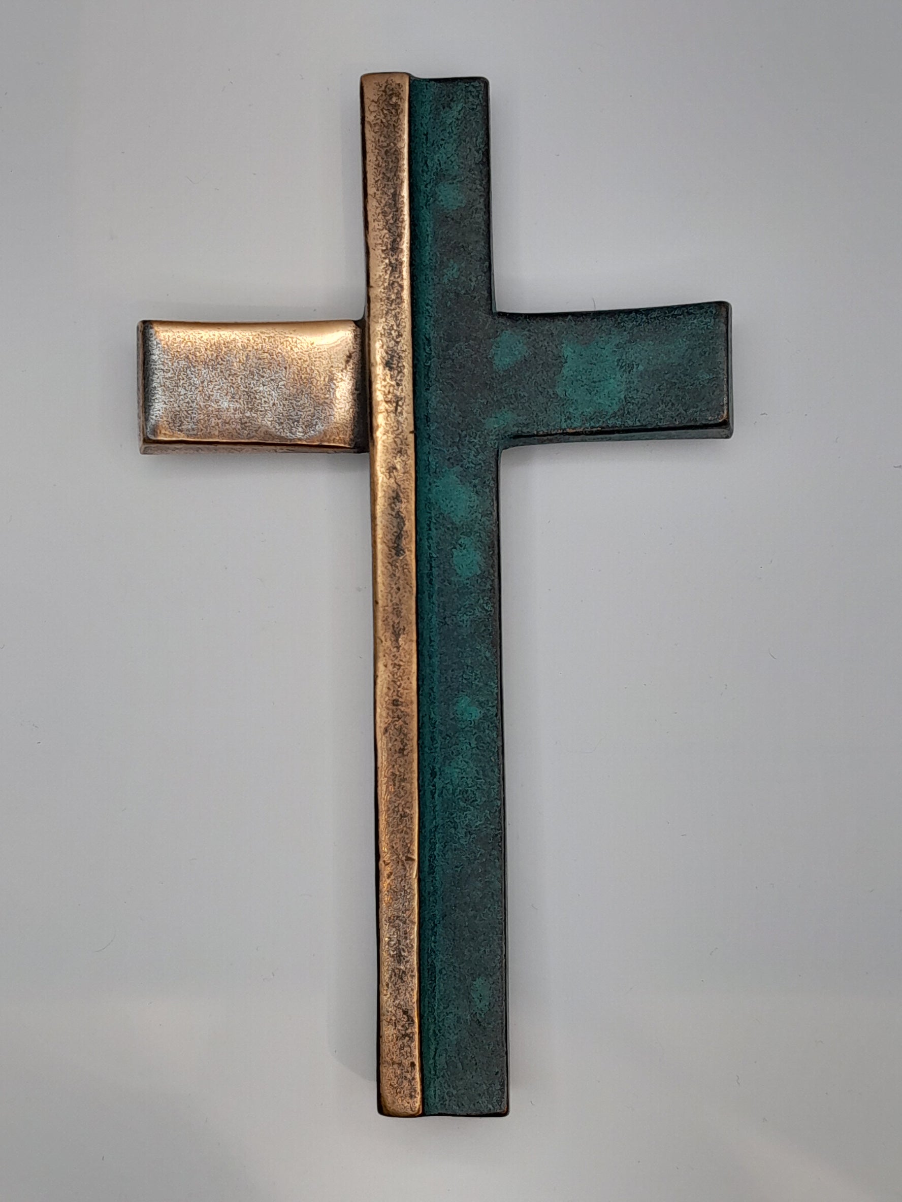 Wandkreuz aus Bronze gold/grün