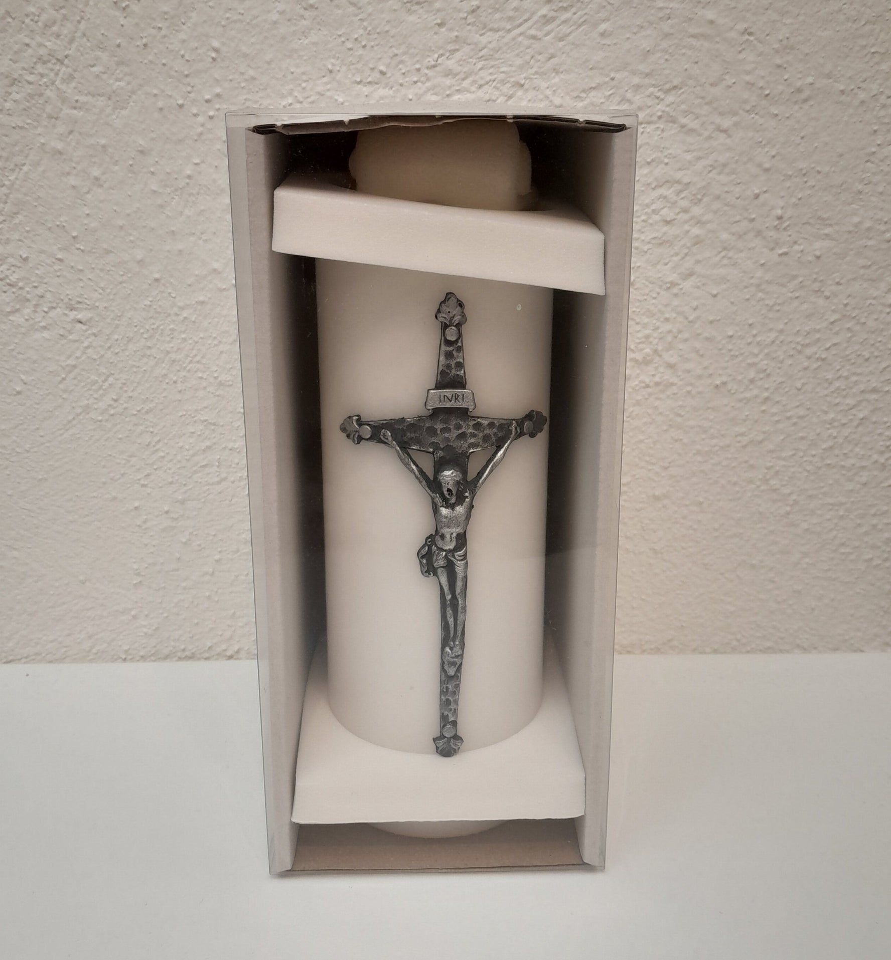 Trauerkerze / Gedenkkerze "Jesus am Kreuz" weiß