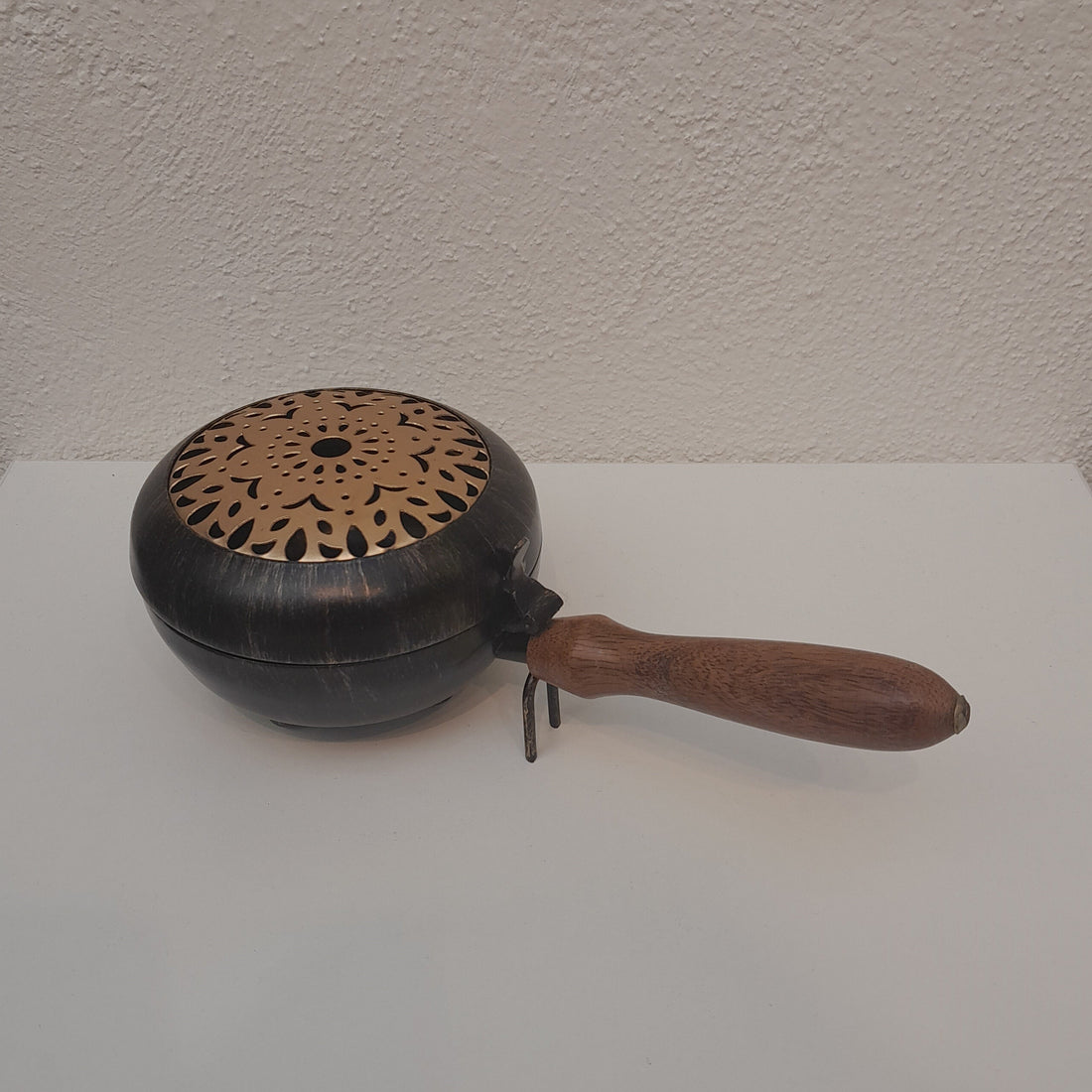 Räucherpfanne schwarz mit goldenen Sprenkeln