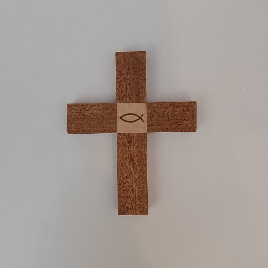 Wandkreuz Holz "Fisch"