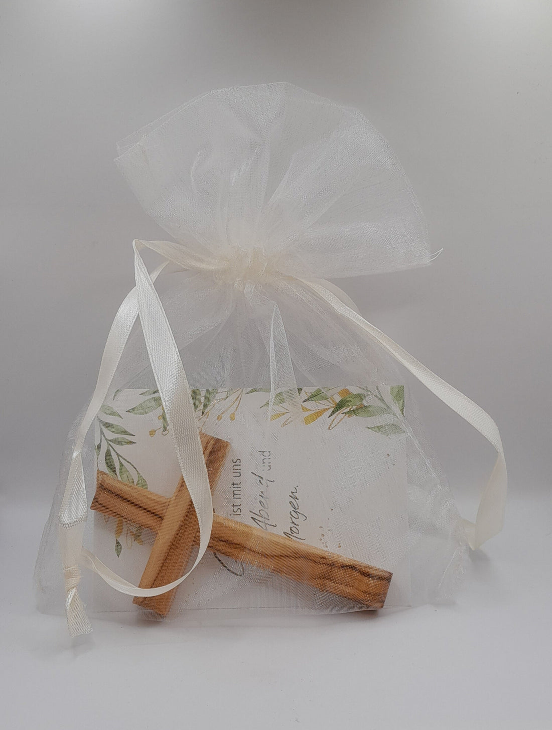 Handkreuz aus Olivenholz