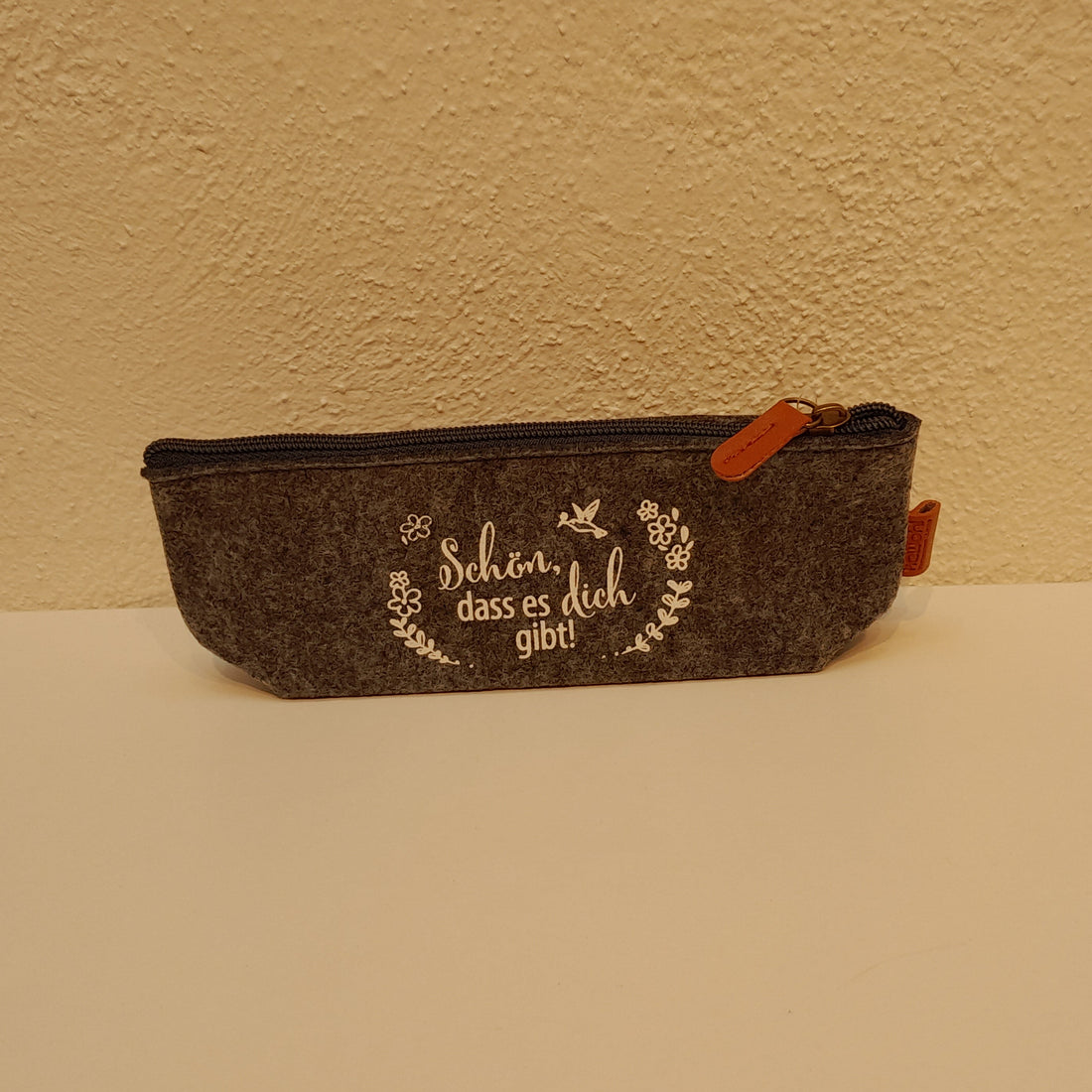 Etui aus Filz "Schön, dass es dich gibt"