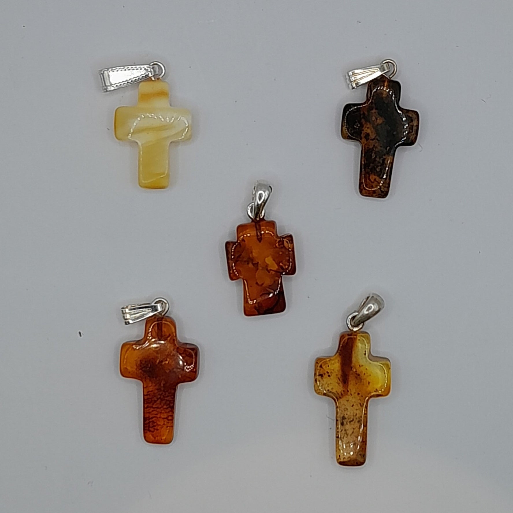 Bernsteinkreuzanhänger