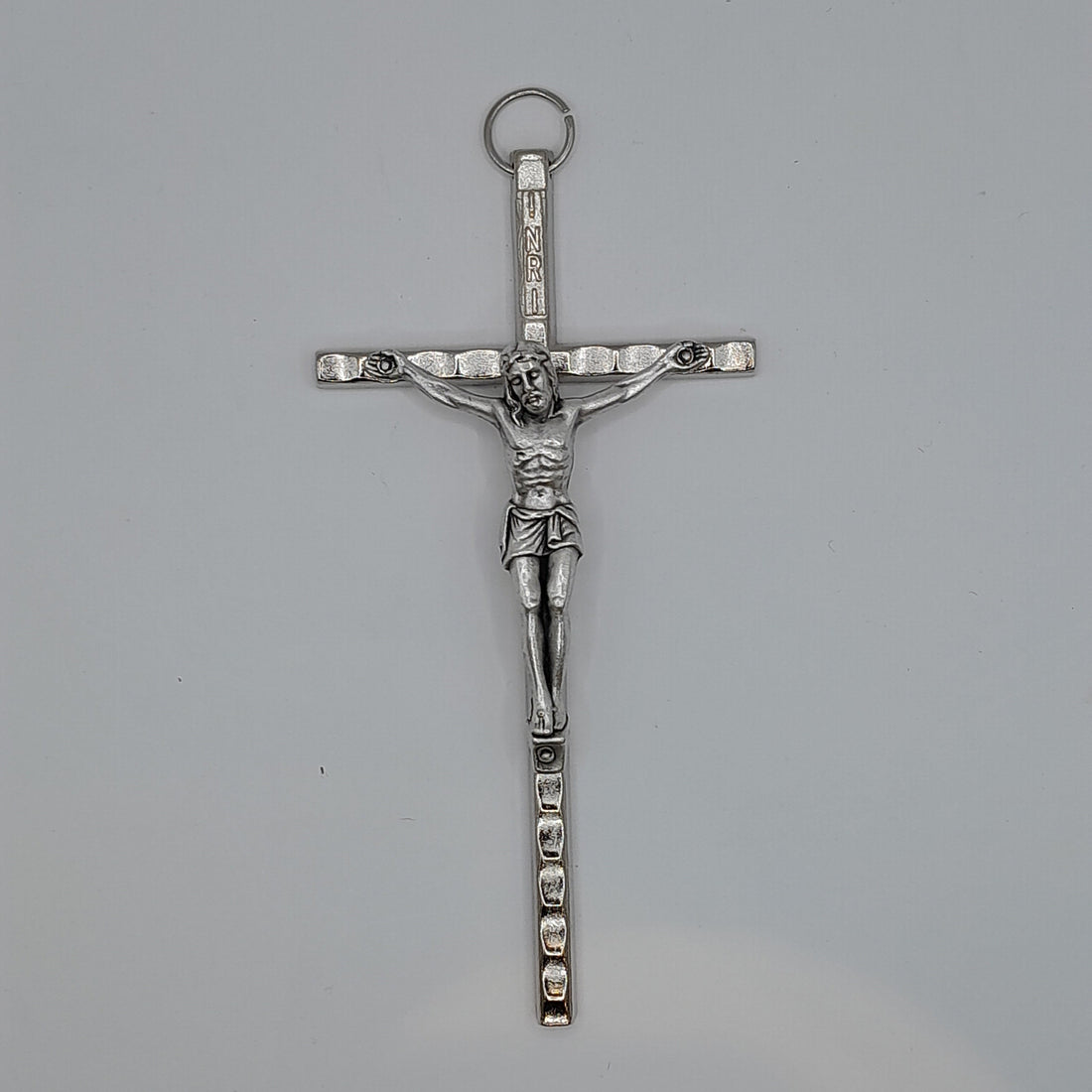 Metallkreuz mit Corpus, nickelfarben
