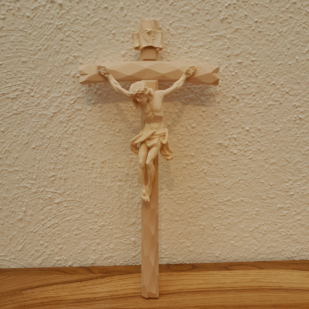 Wandkreuz Holz mit Corpus