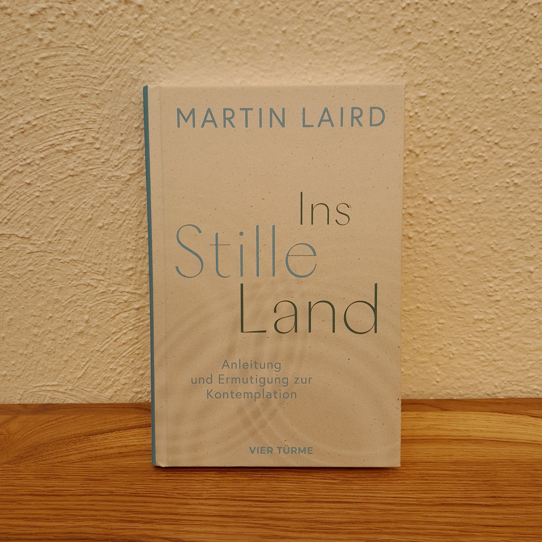 Ins Stille Land
